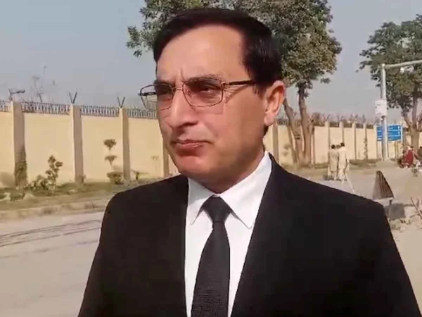 🏛️ بانی پی ٹی آئی نے کوئی ڈیل نہیں کی، وزیر داخلہ سے ملاقاتوں کی تفصیل نہیں بتا سکتا؛ بیرسٹر گوہر