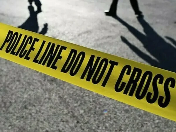 🚨 لاہور میں پولیس اہلکاروں کے قاتل دہشت گرد باپ بیٹا مبینہ مقابلے میں ہلاک، تیسرے کی تلاش جاری