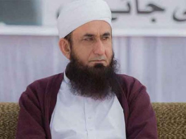 امریکی یونیورسٹی کی جانب سے مولانا طارق جمیل کو اعزازی پی ایچ ڈی ڈگری عطا! 📜✨