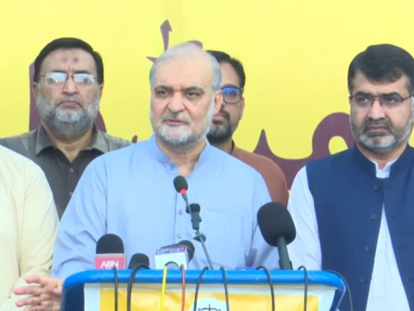 جماعت اسلامی کا وزیراعظم کی درخواست پر لانگ مارچ عارضی طور پر مؤخر، حافظ نعیم الرحمان کا پریس کانفرنس میں اعلان! ⚖️📉