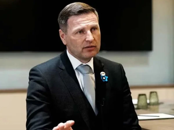 🇪🇪 یوکرین کے لیے 7 کروڑ یورو کا ناقص اسلحہ اسکینڈل؛ ایسٹونیا کے وزیر دفاع ہانو پیوکور مستعفی