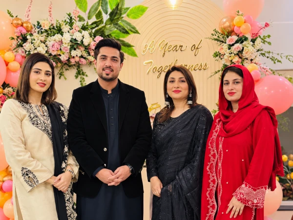 🎤 اقرار الحسن کو تینوں بیویوں میں سے سب سے زیادہ پیاری کون؟ معروف میزبان کا دلچسپ انکشاف اور ویڈیو وائرل
