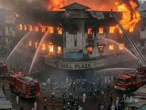 🔥 گل پلازہ آتشزدگی کیس کا چالان عدالت میں پیش؛ تنویر پاستا مرکزی ملزم قرار، سانحے میں 72 افراد کے جاں بحق ہونے کا انکشاف
