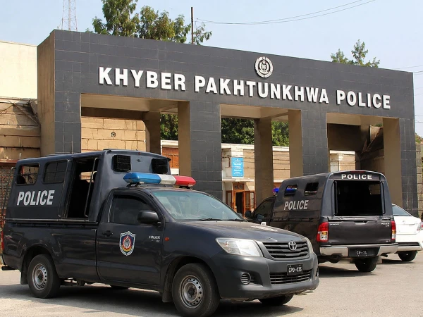 خیبرپختونخوا کابینہ کی پولیس ایکٹ 2026 میں ترامیم کی منظوری؛ آئی جی کا ہائی کورٹ کے فیصلوں کا حوالہ، اہم تبدیلیاں نافذ! 🇵🇰📉