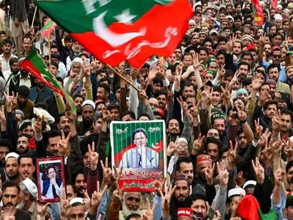 ⚖️ پی ٹی آئی کے 27 ستمبر کے احتجاج کے خلاف درخواست؛ اسلام آباد ہائیکورٹ نے لارجر بینچ تشکیل دے دیا، چاروں صوبوں کے آئی جیز اور چیف سیکرٹریز طلب