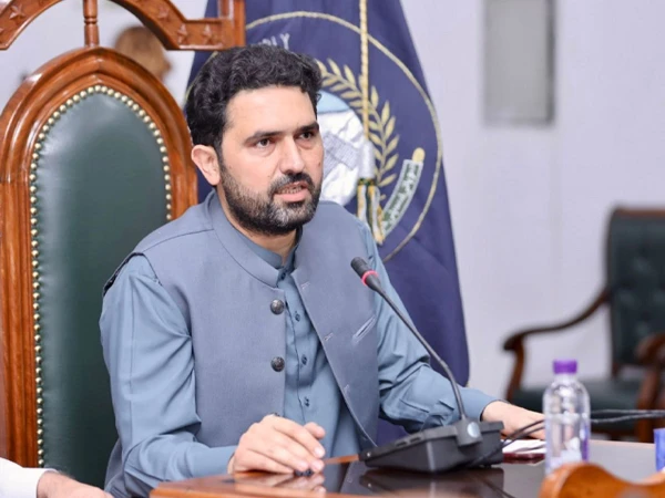وفاق اگر پولیس کو سیاسی انتقام کے لیے استعمال کرے گا تو صوبائی حکومت اقدامات کرے گی؛ وزیراعلیٰ کے پی کا دوٹوک اعلان! 🇵🇰📉