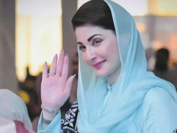 ✈️ وزیراعلیٰ پنجاب مریم نواز چھوٹی بیٹی کی گریجویشن تقریب میں شرکت کے لیے خصوصی طیارے پر لندن روانہ