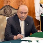 خیبر پختونخوا میں ایمرجنسی اور گورنر راج نافذ؛ صدر آصف علی زرداری نے سمری پر دستخط کر دیے! 🇵🇰⚖️