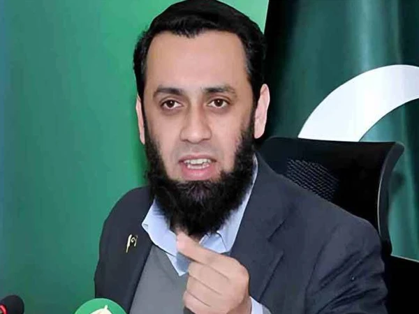 خیبر پختونخوا میں دہشت گردی بڑھنے کی ذمہ دار پی ٹی آئی ہے: وفاقی وزیر اطلاعات عطا تارڑ کا کڑا وار! 🇵🇰📉