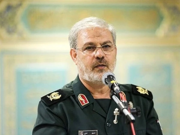 “عسکری طاقت ڈیڑھ گنا بڑھ چکی ہے، جنگ بڑھی تو بڑا سرپرائز دیں گے!” — ترجمان ایرانی پاسدارانِ انقلاب کا انتباہ! 🇮🇷⚡
