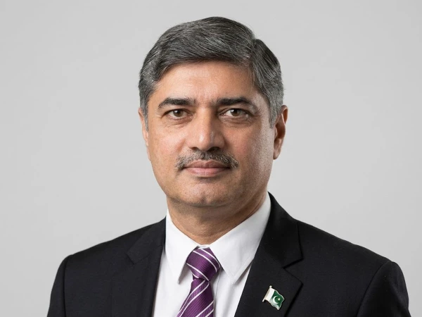 خیبر پختونخوا کی بیوروکریسی اور پولیس میں زبردست اکھاڑ پچھاڑ؛ چیف سیکریٹری سمیت 15 بیوروکریٹس او ایس ڈی! 🇵🇰📋