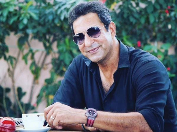 ‘سوئنگ کے سلطان’ وسیم اکرم اب ڈراموں میں بھی جلوہ گر ہوں گے! پہلے پراجیکٹ کی ہیروئن کا نام سامنے آ گیا! 🎭✨