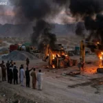 کوئٹہ: تعمیراتی کمپنی کی بھاری مشینری کو نامعلوم افراد نے آگ لگا دی! 🇵🇰🔥 کوئٹہ: تعمیراتی کمپنی کی بھاری مشینری کو نامعلوم افراد نے آگ لگا دی! 🇵🇰🔥